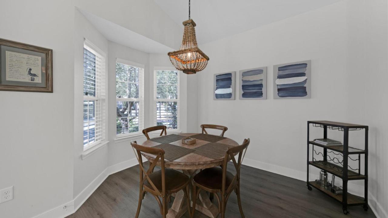 Pelican House - Newly Remodeled, Professionally Decorated, Only About 1 Mile To Seaside! Santa Rosa Beach Dış mekan fotoğraf